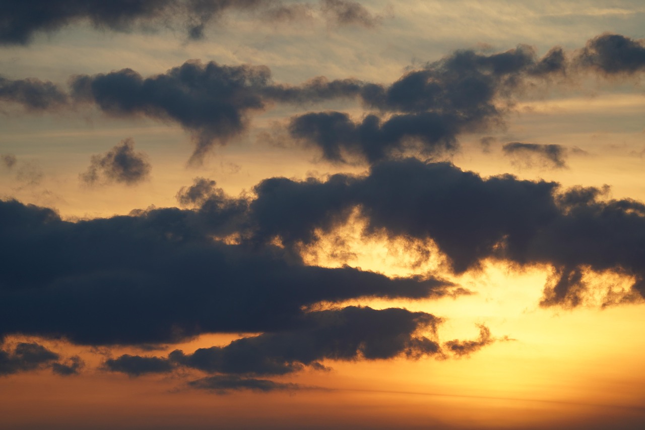 solitude – **Échappée Lo-Fi Crépusculaire et Régénérante comme une Brume d’Âme Apaisée**